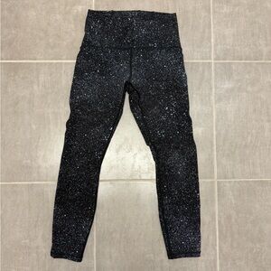 Lululemon Lululemon Wunder Under High-Rise Tight size 6